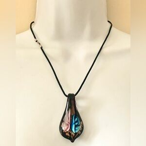 Elegant Glass Pendant Necklace with Floral Design